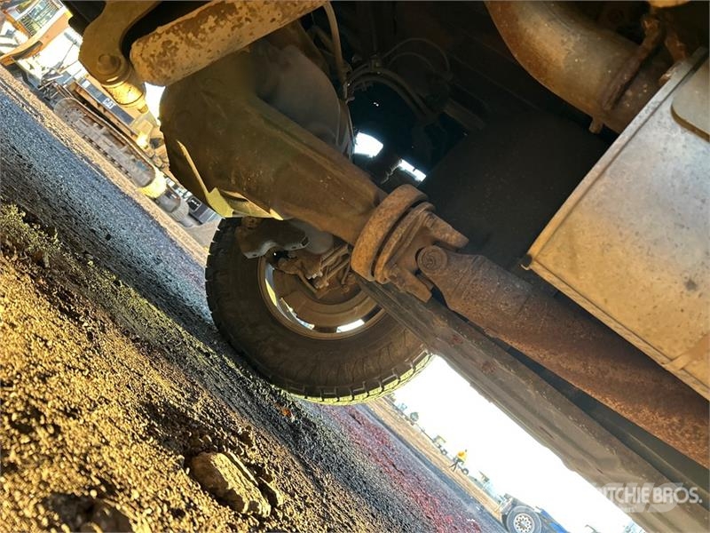 Ford F-250 XL 4x4 Crew Cab Pickup Ostalo