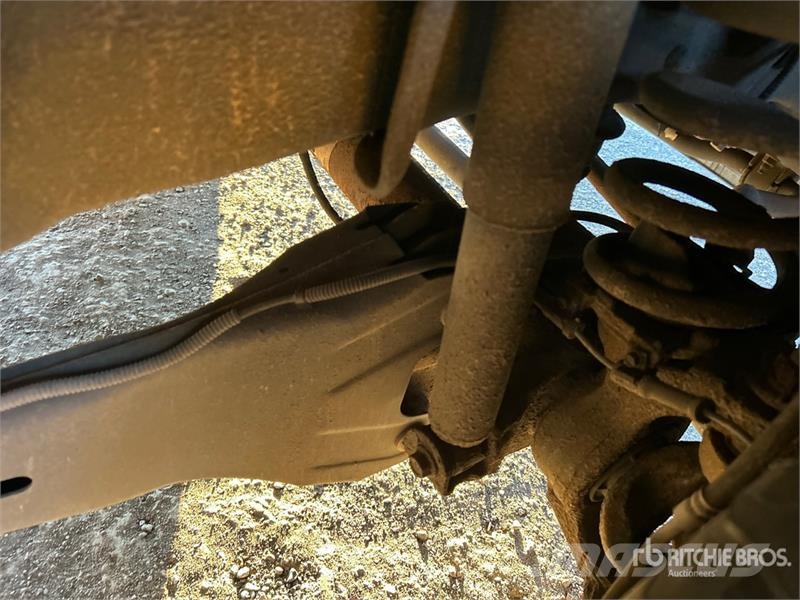 Ford F-250 XL 4x4 Crew Cab Pickup Ostalo