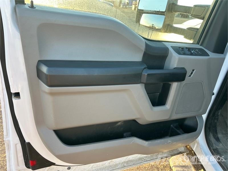 Ford F-250 XL 4x4 Extended Cab Pickup Ostalo