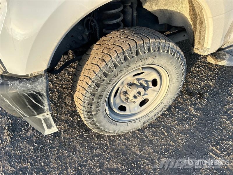 Ford F-250 XL 4x4 Extended Cab Pickup Ostalo