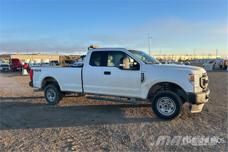 Ford F-250 XL 4x4 Extended Cab Pickup Ostalo