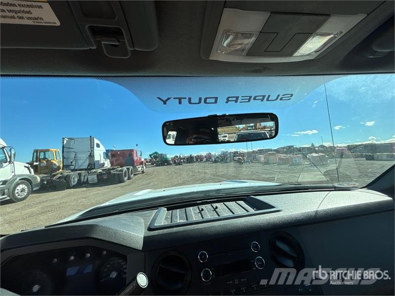 Ford F-250 XL 4x4 Extended Cab Pickup Muu