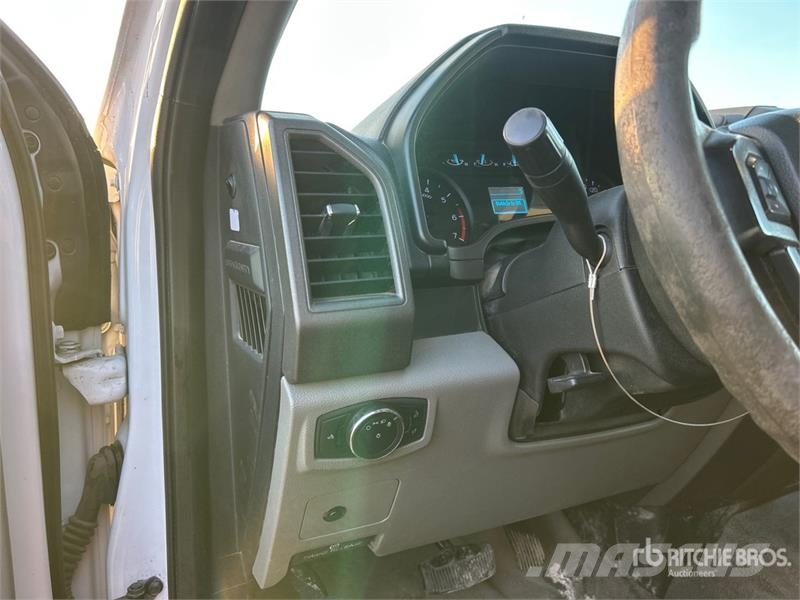 Ford F-250 XL 4x4 Extended Cab Pickup Ostalo
