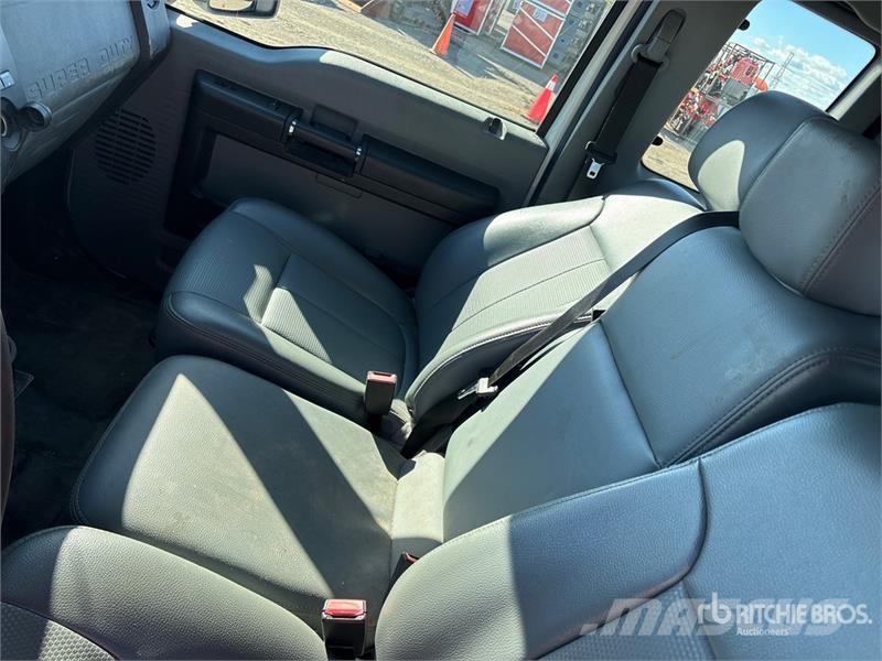 Ford F-250 XL 4x4 Extended Cab Pickup Muu
