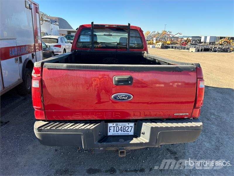 Ford F-250 XL 4x4 Extended Cab Pickup Inne