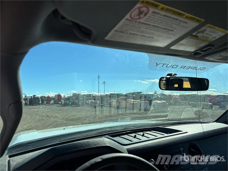 Ford F-250 XL 4x4 Extended Cab Pickup Muu