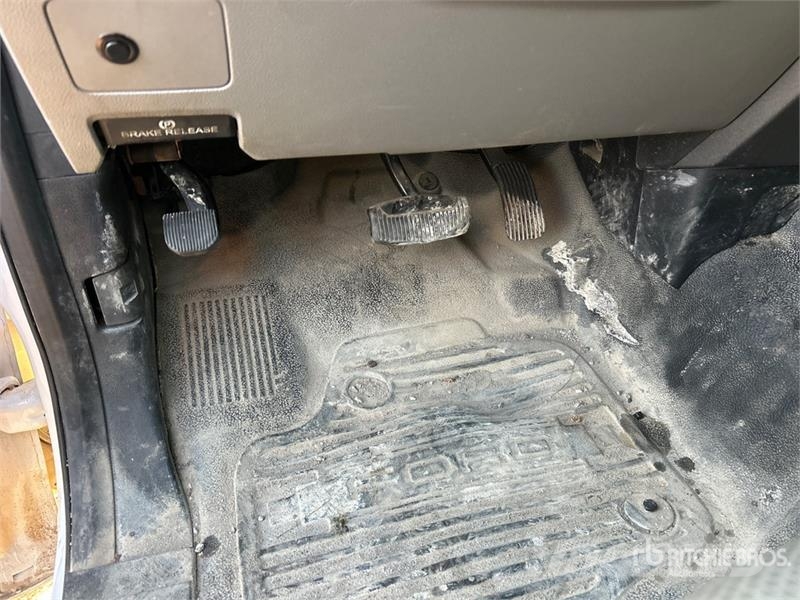 Ford F-250 XL 4x4 Extended Cab Pickup Ostalo