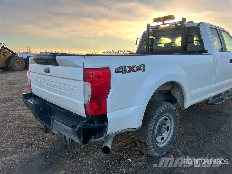 Ford F-250 XL 4x4 Extended Cab Pickup Ostalo
