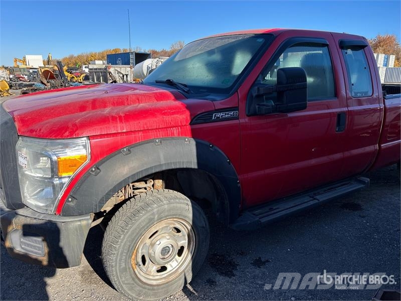 Ford F-250 XL 4x4 Extended Cab Pickup Inne