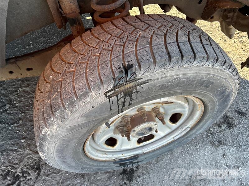 Ford F-250 XL 4x4 Extended Cab Pickup Inne
