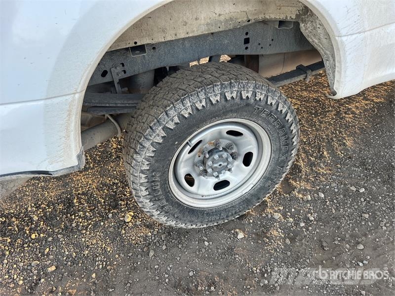 Ford F-250 XL 4x4 Extended Cab Pickup Ostalo