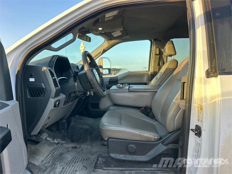 Ford F-250 XL 4x4 Extended Cab Pickup Ostalo