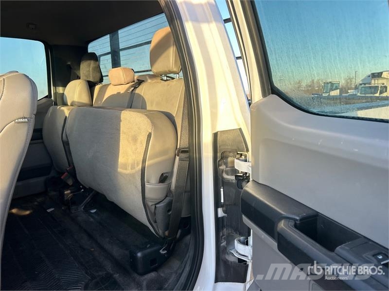 Ford F-250 XL 4x4 Extended Cab Pickup Ostalo