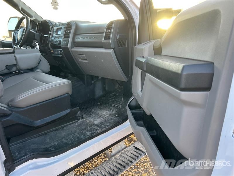 Ford F-250 XL 4x4 Extended Cab Pickup Ostalo