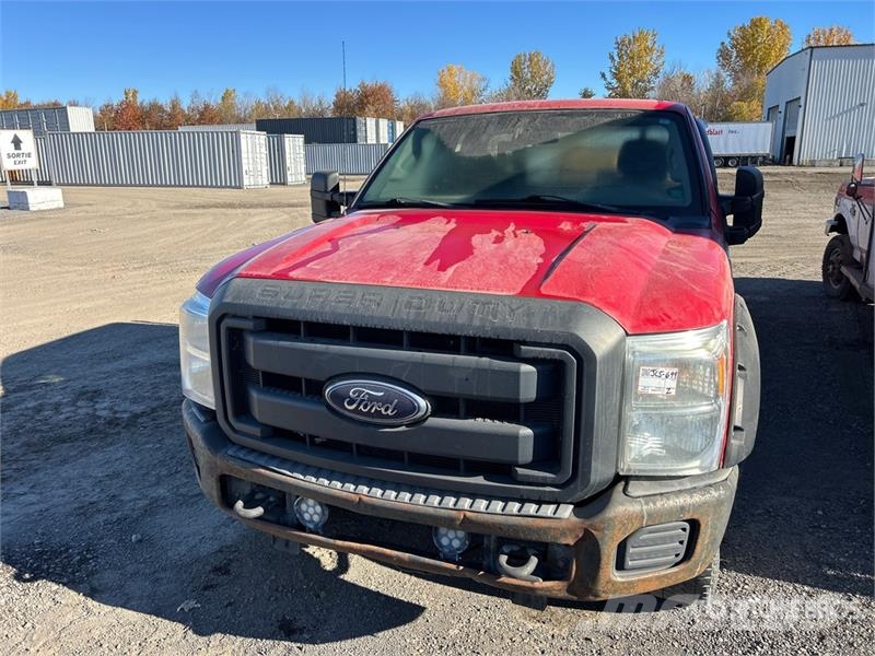 Ford F-250 XL 4x4 Extended Cab Pickup Inne