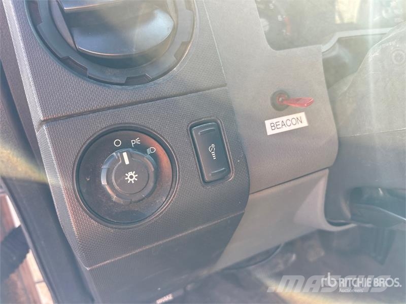 Ford F-250 XL 4x4 Extended Cab Pickup Muu