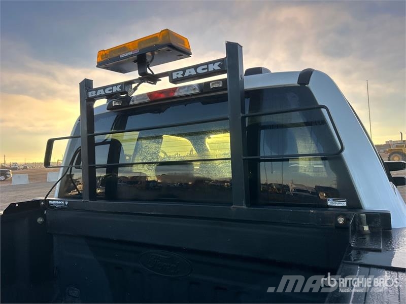 Ford F-250 XL 4x4 Extended Cab Pickup Ostalo