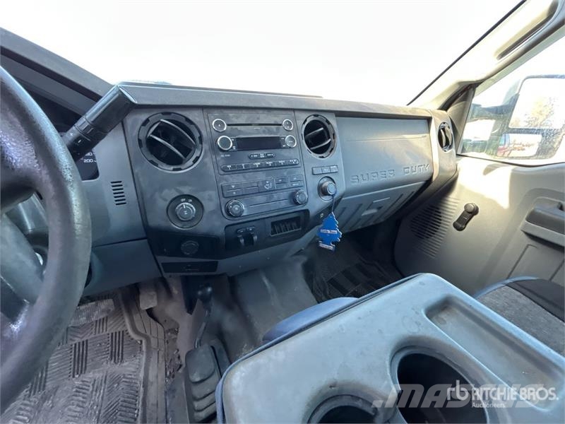 Ford F-250 XL 4x4 Extended Cab Pickup Inne