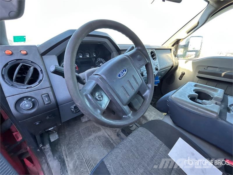 Ford F-250 XL 4x4 Extended Cab Pickup Inne