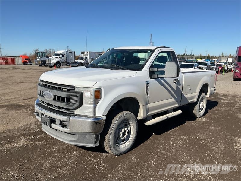 Ford F-250 XL 4x4 Pickup 其他