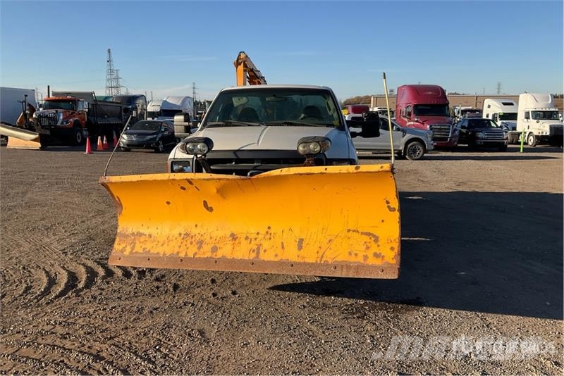 Ford F-250 XL 4x4 Pickup Outros