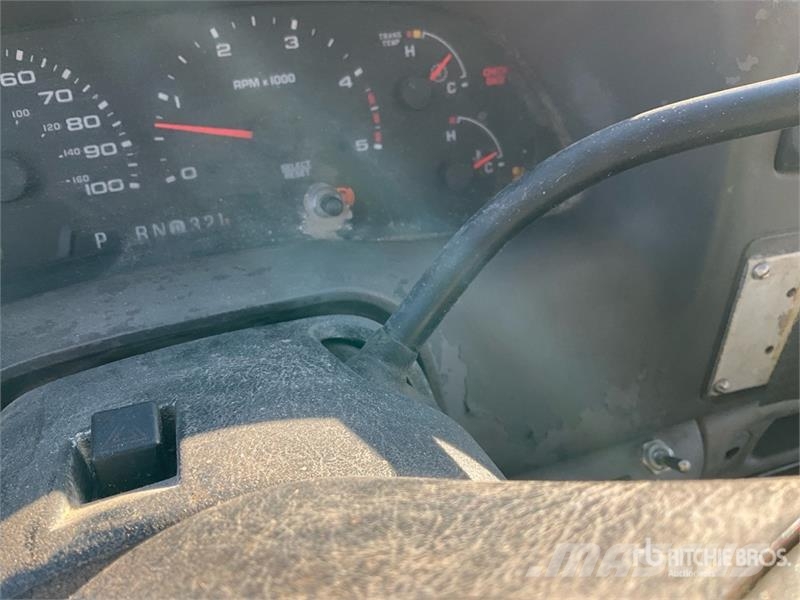 Ford F-250 XL 4x4 Pickup Outros