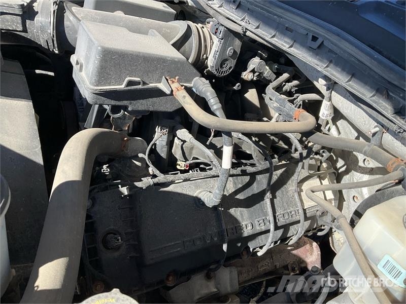 Ford F-250 XL 4x4 Pickup 其他