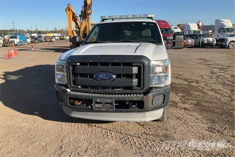 Ford F-250 XL 4x4 Pickup Ostalo