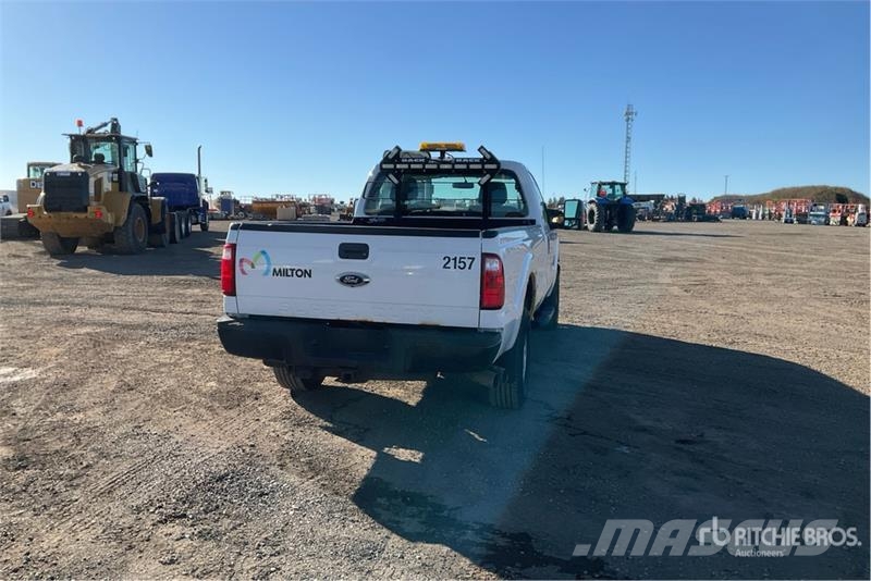 Ford F-250 XL 4x4 Pickup Ostalo
