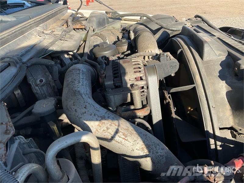 Ford F-250 XL 4x4 Pickup Outros