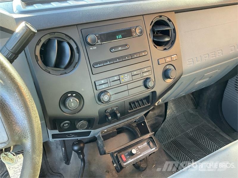 Ford F-250 XL 4x4 Pickup Ostalo