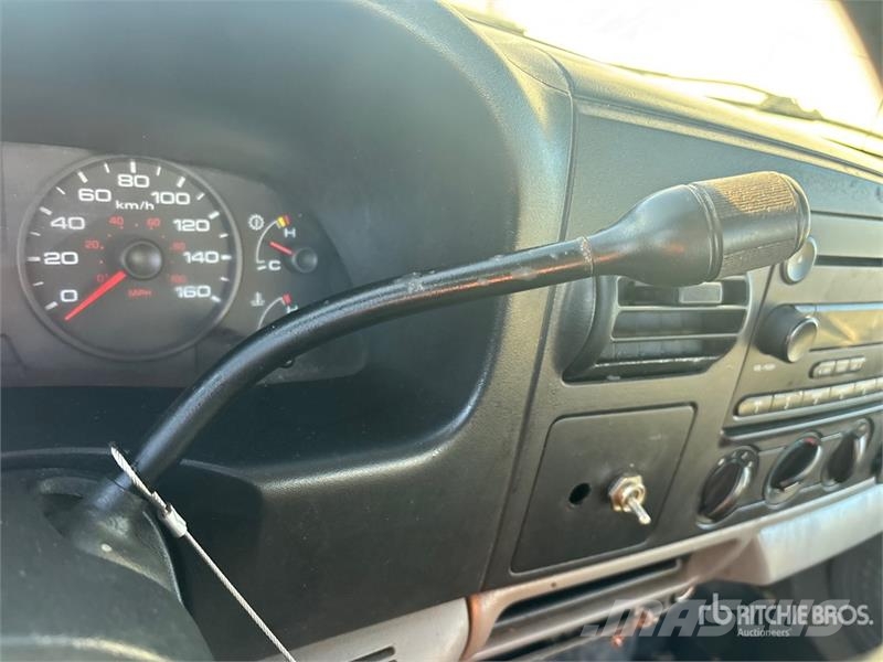 Ford F-250 XL 4x4 Pickup Autre fourgon / utilitaire