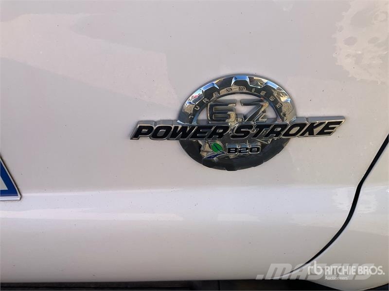 Ford F-250 XL 4x4 Pickup Ostalo