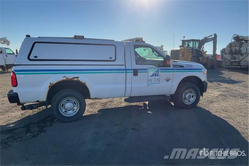 Ford F-250 XL 4x4 Pickup Ostalo