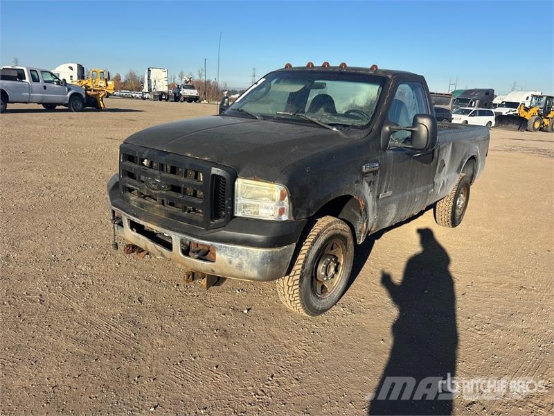 Ford F-250 XL 4x4 Pickup Autre fourgon / utilitaire