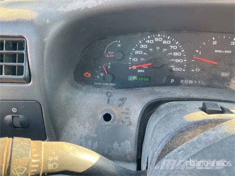 Ford F-250 XL 4x4 Pickup Outros
