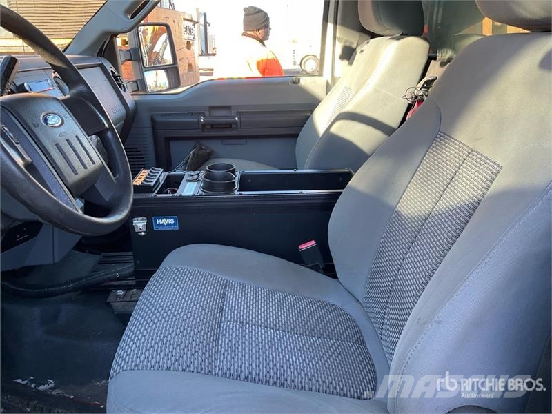 Ford F-250 XL 4x4 Pickup Ostalo