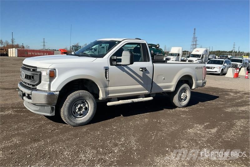Ford F-250 XL 4x4 Pickup 其他
