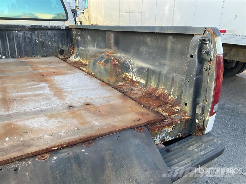 Ford F-250 XL 4x4 Pickup Outros