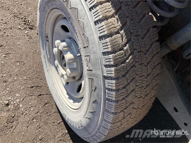 Ford F-250 XL 4x4 Pickup 其他