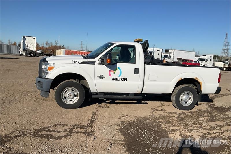 Ford F-250 XL 4x4 Pickup Ostalo