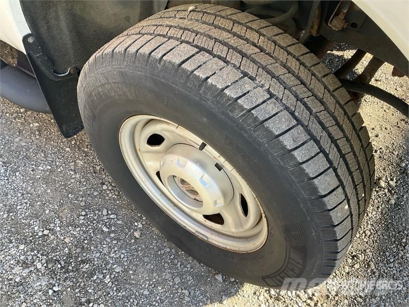 Ford F-250 XL 4x4 Pickup Ostalo