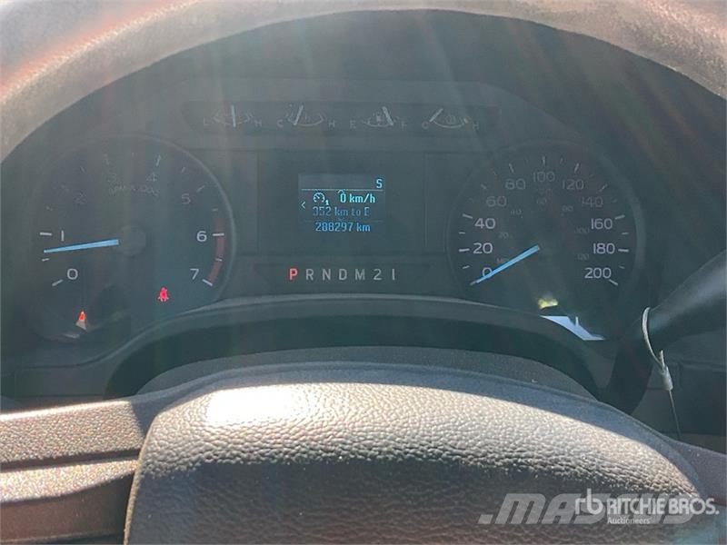 Ford F-250 XL 4x4 Pickup 其他