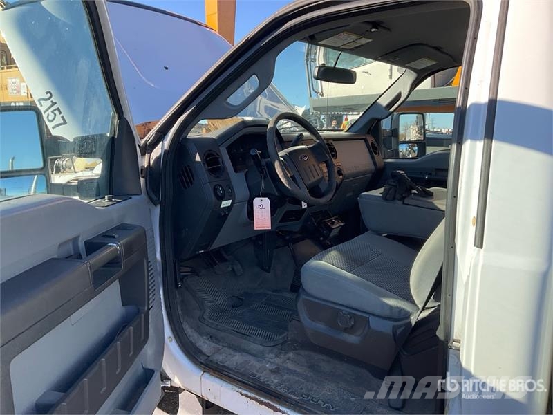 Ford F-250 XL 4x4 Pickup Ostalo