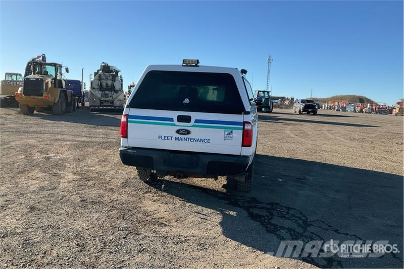 Ford F-250 XL 4x4 Pickup Ostalo
