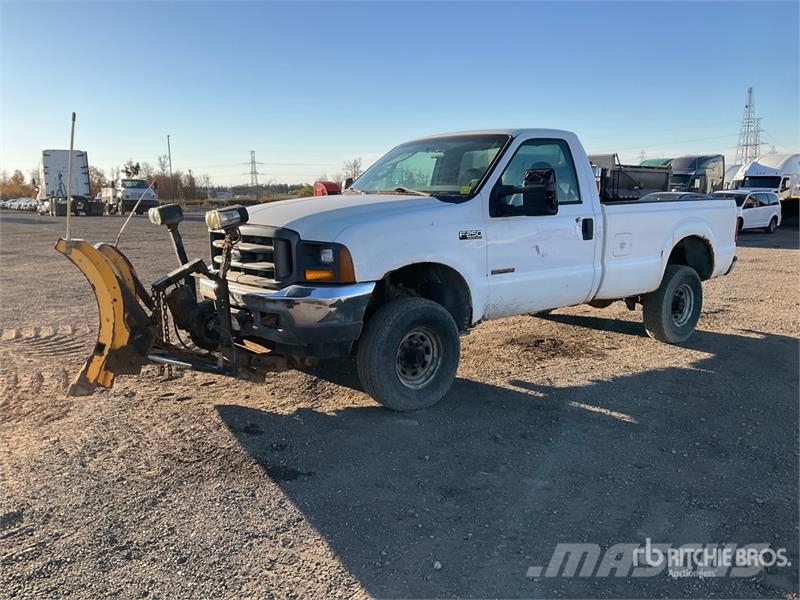 Ford F-250 XL 4x4 Pickup Outros