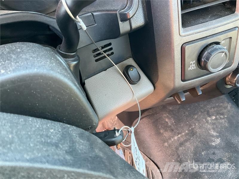 Ford F-250 XL 4x4 Pickup 其他