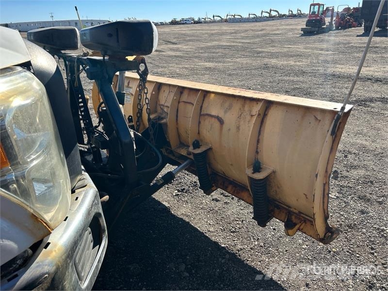 Ford F-250 XL 4x4 Snow Plow Truck Komunalna vozila za opštu namenu