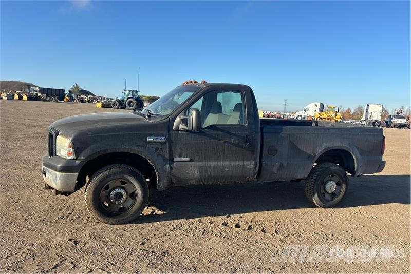 Ford F-250 XL XL 4x4 Pickup Ostalo