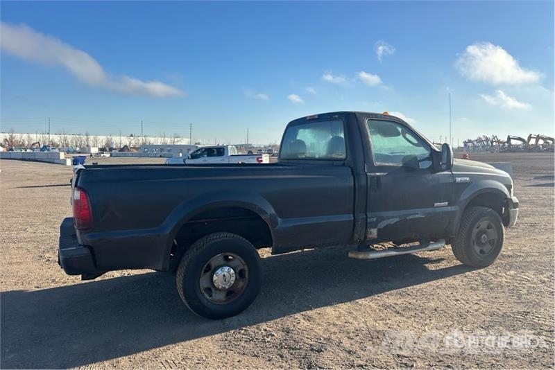 Ford F-250 XL XL 4x4 Pickup Ostalo